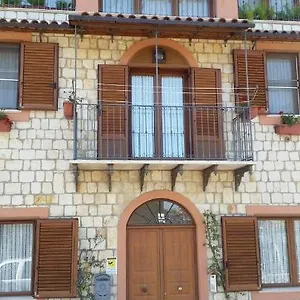 *** Bed & Breakfast La Casa In Pietra Italia